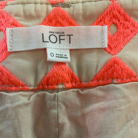 Ann Taylor Loft Shorts Womens Size 0 Neon Pink Embroidered Diamond Khaki - Picture 4 of 5